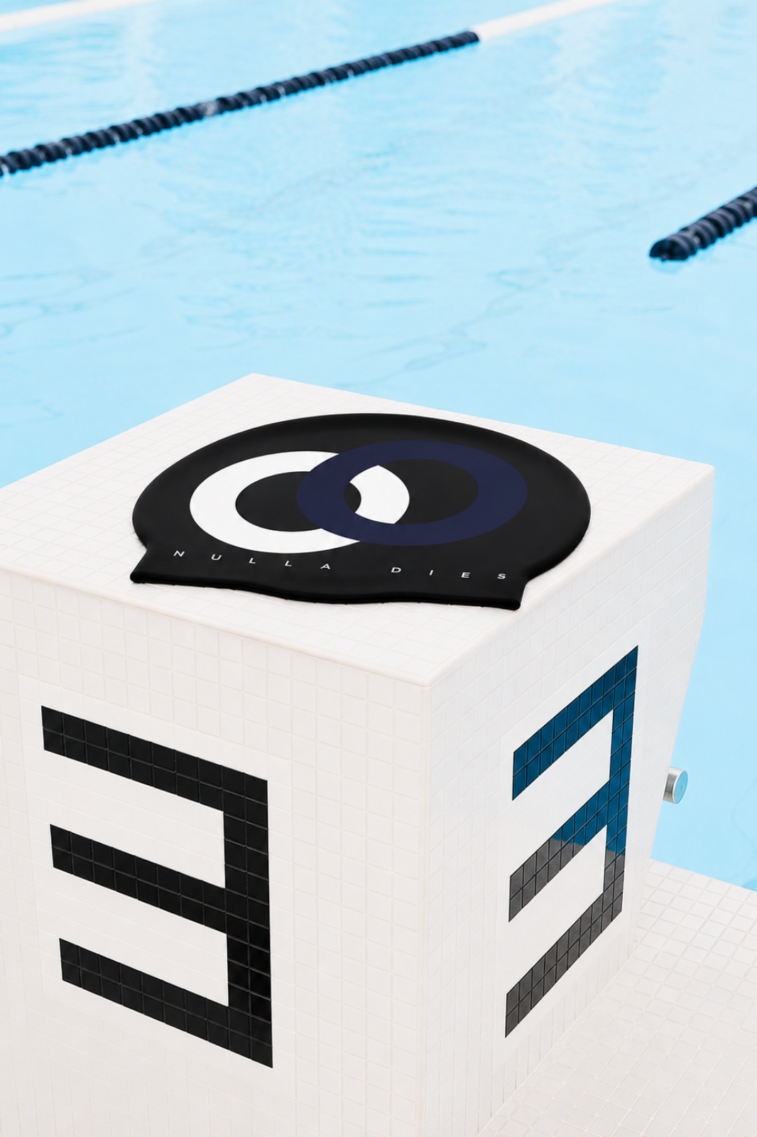 BLACK WHITE NAVY SWIMCAP NULLA DIES
